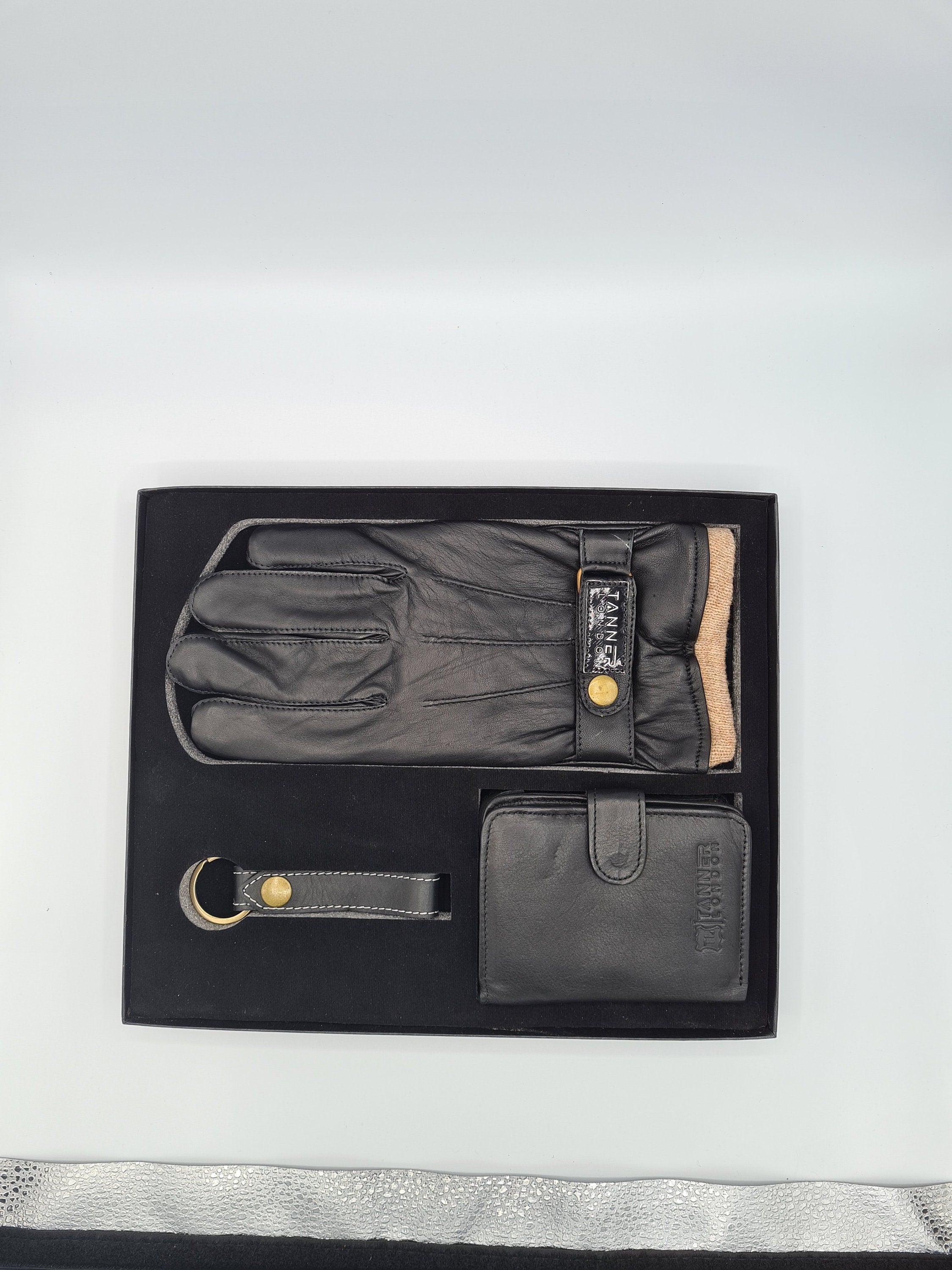 Mens Leather Gift Box: Handmade Wallet, Gloves & Keyring