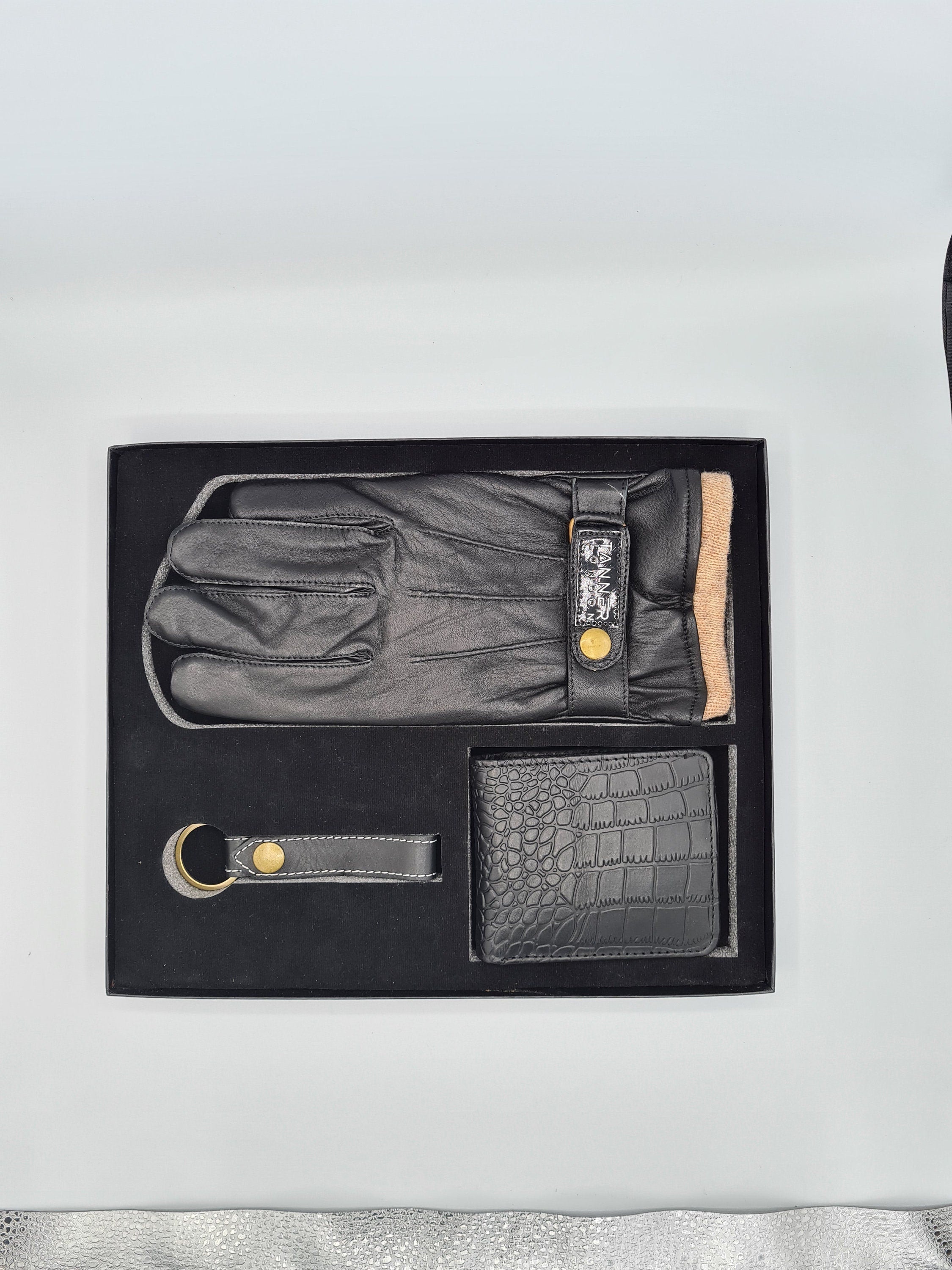 Mens Real Leather handmade Gloves Crocodile wallet and keyring gift box for him